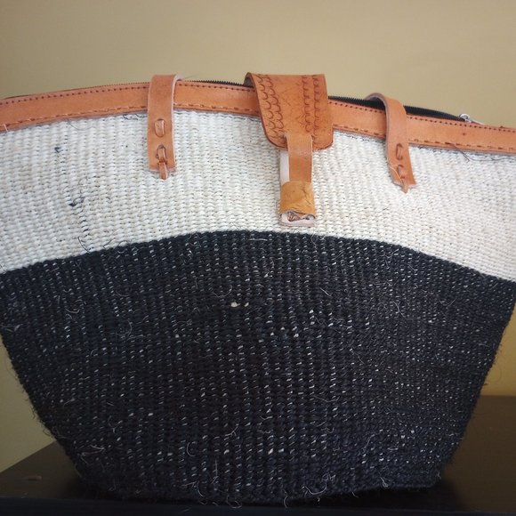 Kiondo Sisal Shoulder Bag Large each - Picture 1 of 3